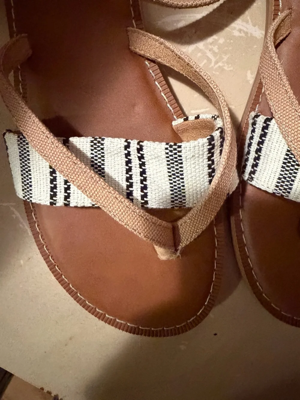 Toms Lexi Thong Sandal Size 8 - Picture 5 of 6